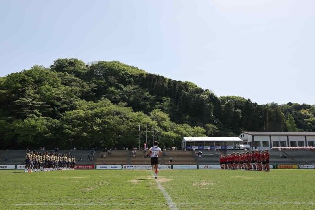 ・
【フォトギャラリー📸】
5/5 大会5日目 Part2

男子15人制 7・8位決定戦
ラトゥ カダヴレヴ(FJI) vs バーカー(AUS)

🏉サニックスワールドラグビーユース交流大会2025🏉

📅2025年4月28日(月)〜5月5日(月・祝)
※休養日：4月30日(水)、5月2日(金)、5月4日(日・祝)

〈女子セブンズ〉
📅2025年4月28日(月)～4月29日(火・祝)

🏟️グローバルアリーナ(福岡県宗像市)

#サニックスワールドラグビーユース交流大会
#サニックスワールドラグビーユース交流大会2025
#ラグビー 
#高校ラグビー
#サニックス
#sanix 
#オーストラリア 
#中華台北 
#イングランド 
#フィジー 
#韓国 
#ニュージーランド 
#ホンコン・チャイナ
#日本 
#宗像市 
#グローバルアリーナ 
#新谷あやか 
#福岡イベント
#ラグビー女子 
#ラグビー観戦